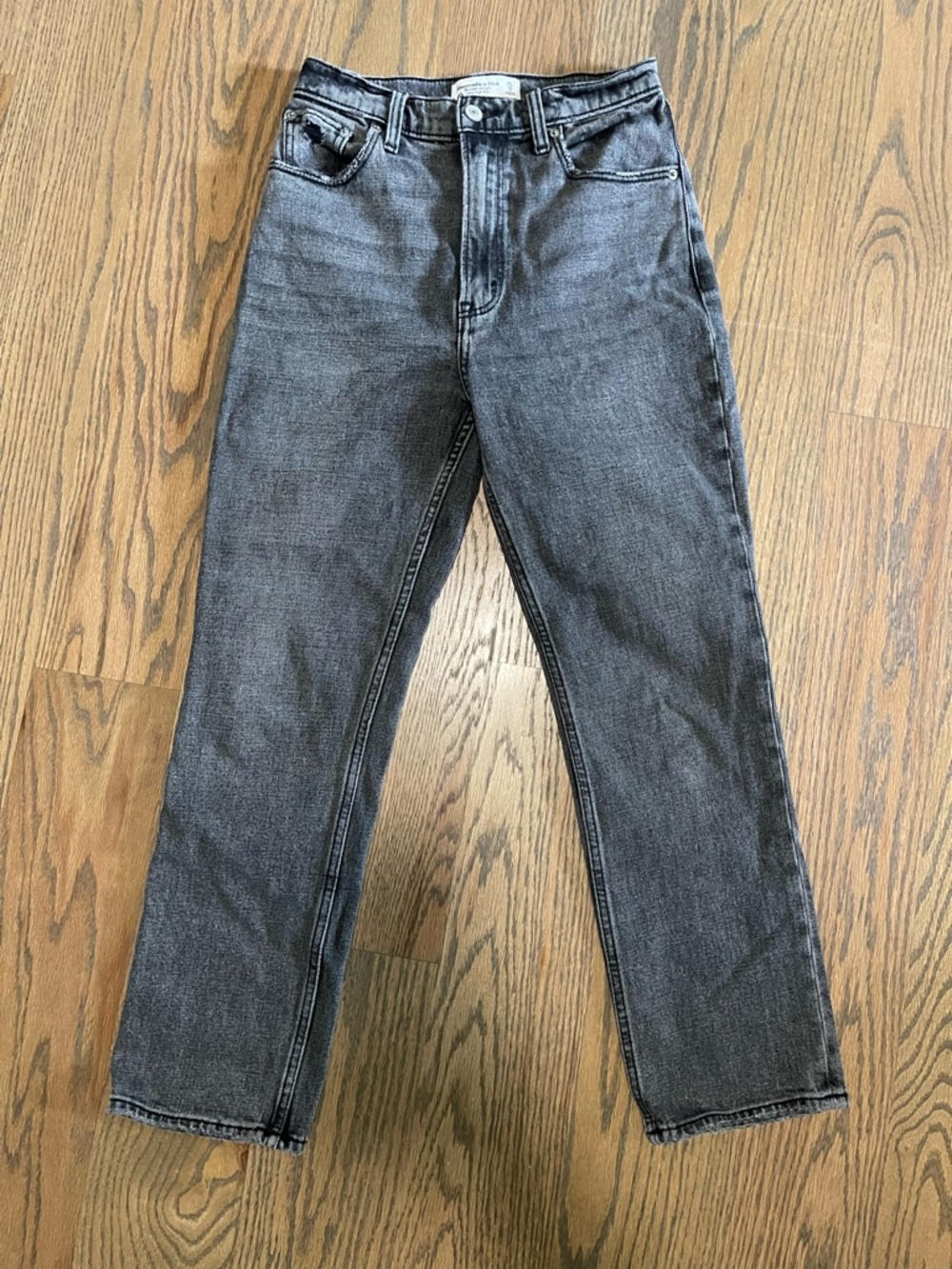 A&F Ankle Straight Ultra High Rise Grey Jeans 25